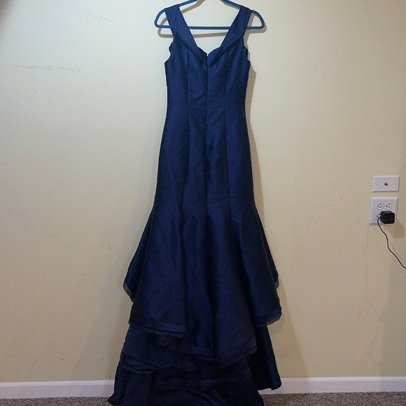 Womens New RARE XSCAPE Vintage Off-Shoulder
Mermaid Navy Evening Formal … - Picture 7 of 13